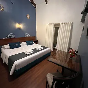 Andina Hotel *