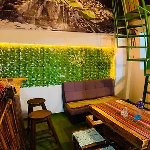 Ukumari Auberge de jeunesse *