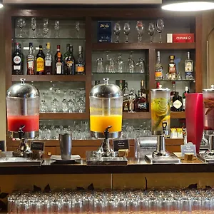Sonesta Hotel 4*