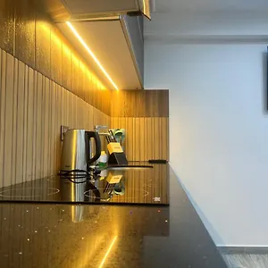Vista Living 201 Apartment *