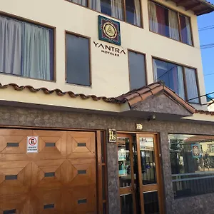 Yantra Pensión 3*
