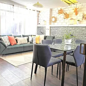 Casa Kintu *