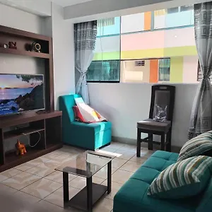 A Unas Cuadras De La Plaza De Armas. *