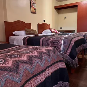 Khuyay Inn *