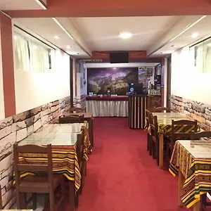 Guest Home Aparthotel *
