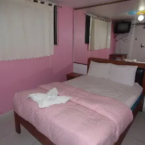 Peruvian Plaza De Armas Hotel 2*