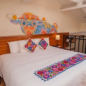 Casa Biru Boutique 2*