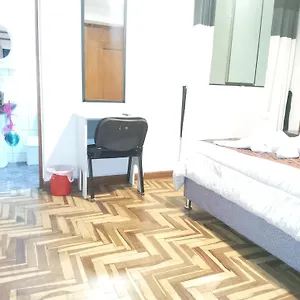 Tupac Yupanqui House Couette-café *